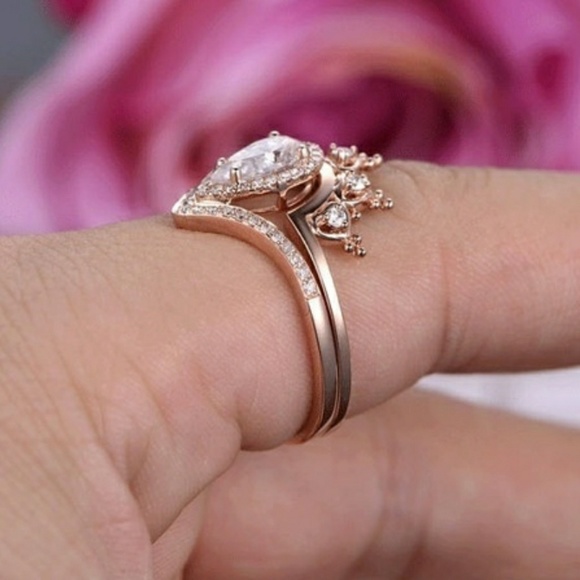 HP🌸Rose Gold Pear Cut Bridal Set - Picture 4 of 5